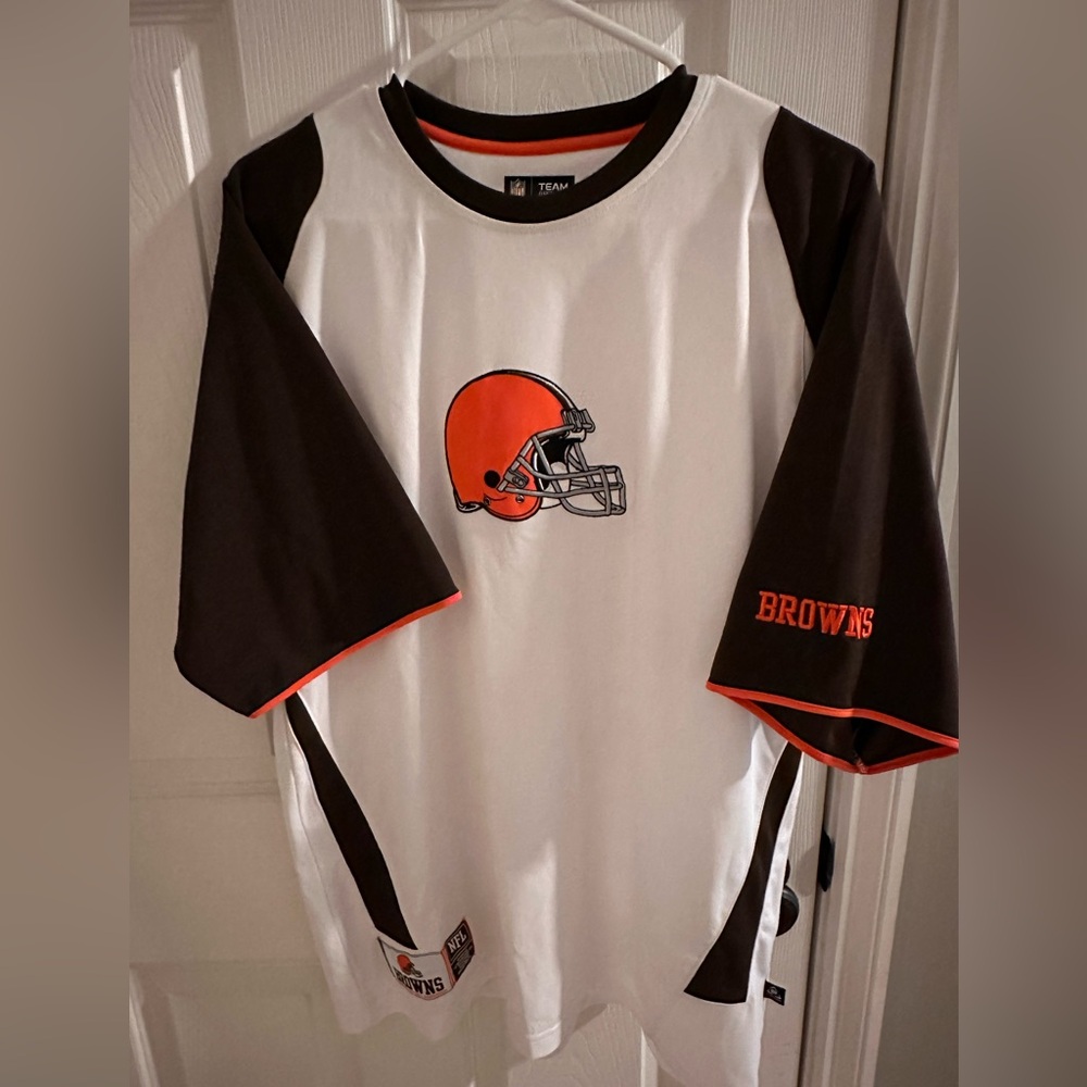 NFL Apparel Cleveland Browns Shirt